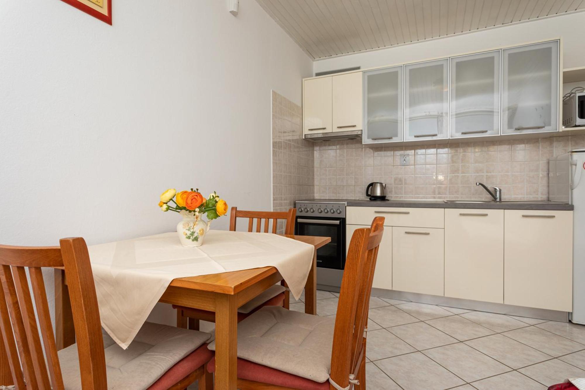 Apartments Villa Ana Đảo Krk Phòng bức ảnh