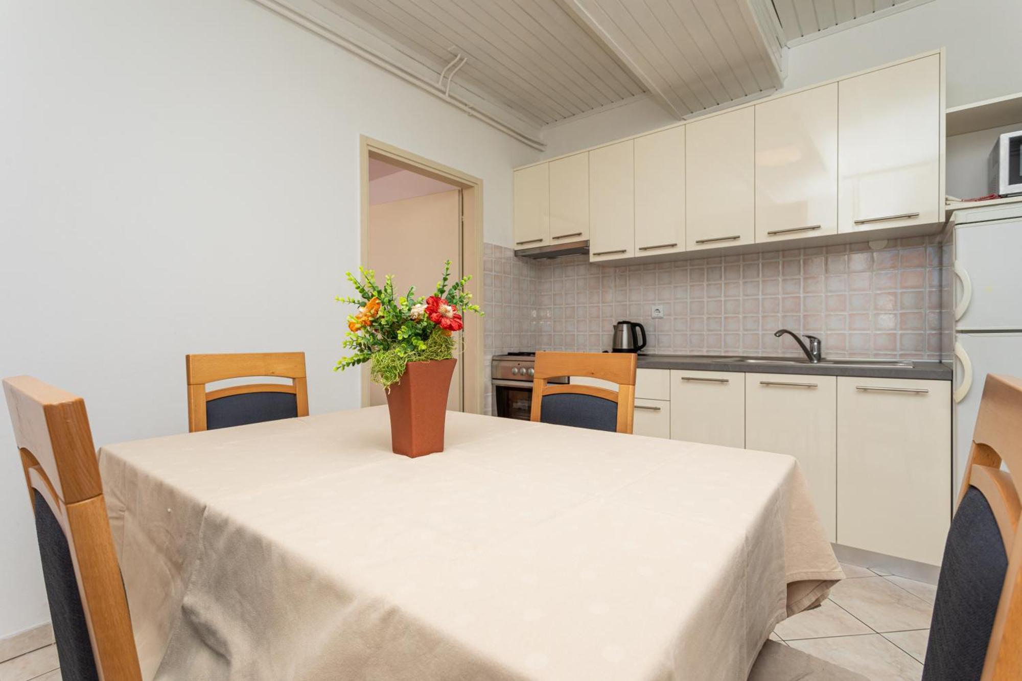 Apartments Villa Ana Đảo Krk Phòng bức ảnh
