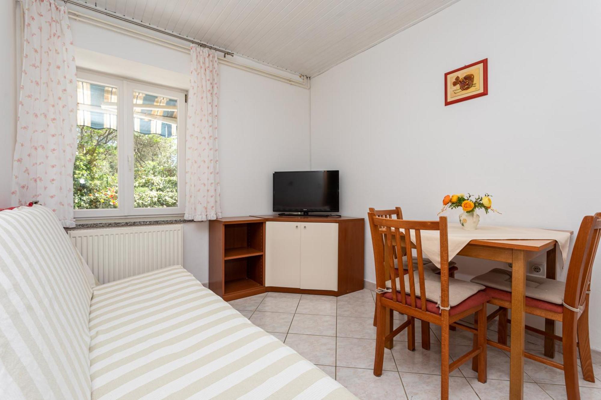 Apartments Villa Ana Đảo Krk Phòng bức ảnh