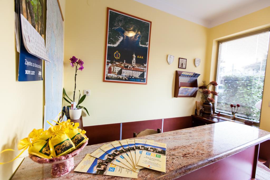Apartments Villa Ana Đảo Krk Ngoại thất bức ảnh