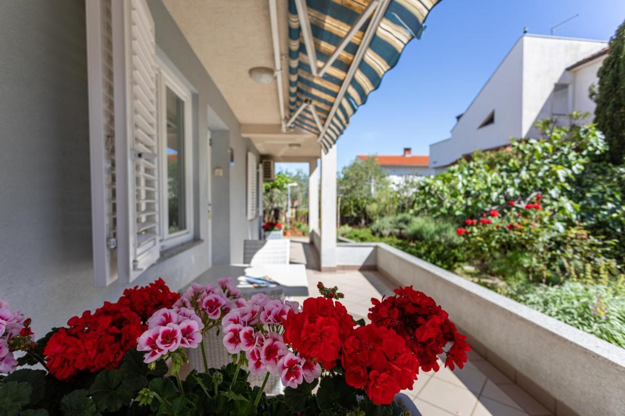 Apartments Villa Ana Đảo Krk Ngoại thất bức ảnh